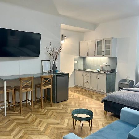 Almond Studio Apartment Bratislava Exterior photo